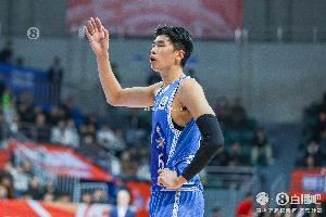 媒体人：邹阳和福建的合同为两年 多队有意他但福建留人态度坚决